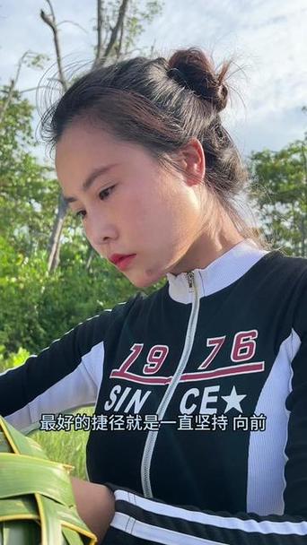 小月真人照