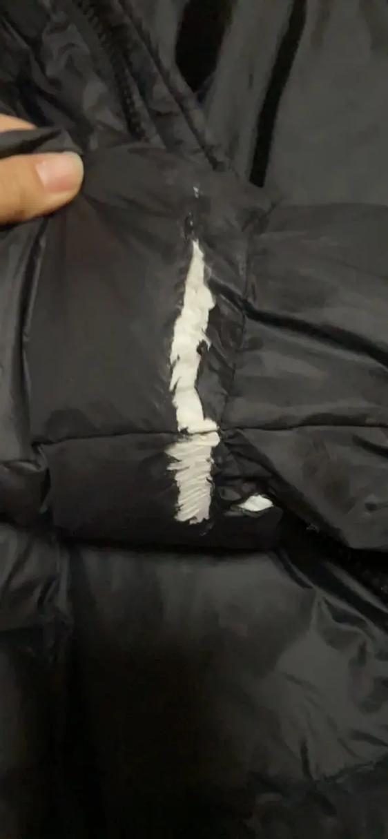 羽绒服破了一条长条最简单三个步骤缩略图