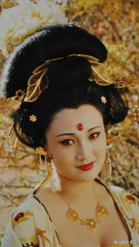黄蓉和杨贵妃谁更厉害