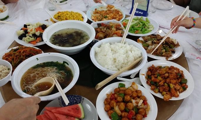 年底团餐