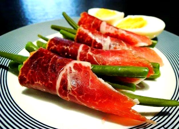 伊比利火腿的食材来源
