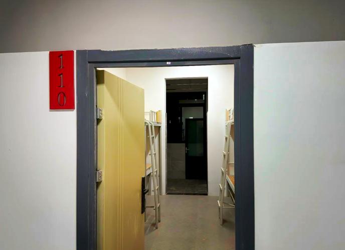 猎梦宿舍下载免费入口