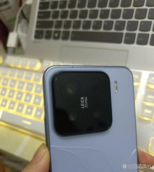 小米手机后置摄像头变成黑白