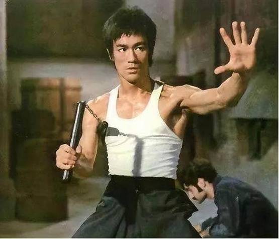 李小龙有多少钱
