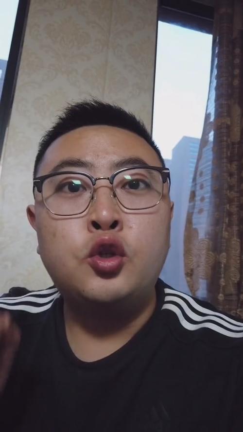 玩游戏自己弹回桌面