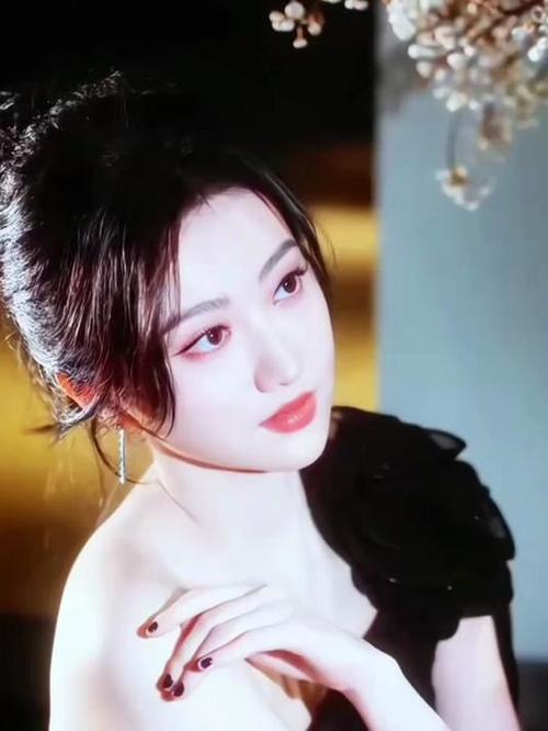 肤白貌美的女角色