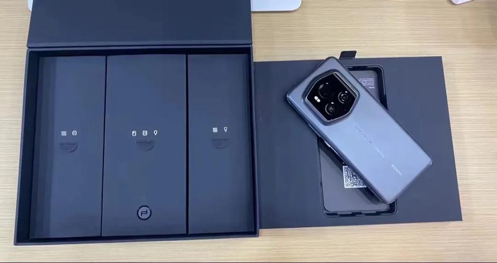 荣耀magic3保时捷定制版