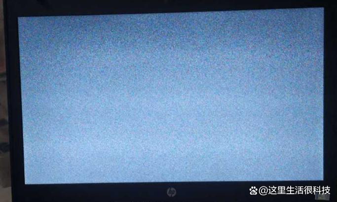 屏幕突然变白的原因