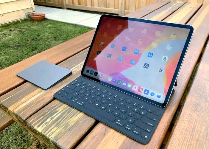 妙控板可以搭配iPad使用