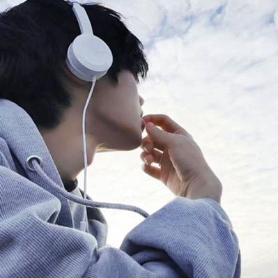 qq头像男生帅气超拽