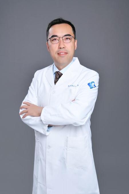 光头医生郭勇简介