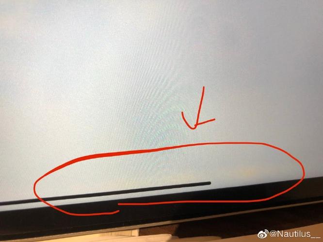 ipad屏幕边缘发黄正常吗