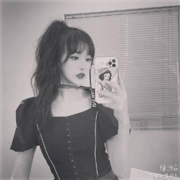 iPhone 前置摄像头