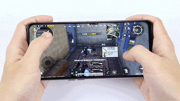iPhone13玩游戏缩略图