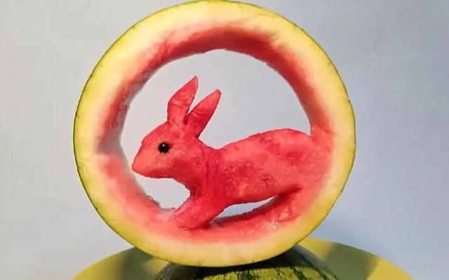 顺膝摸瓜打一个正确生肖