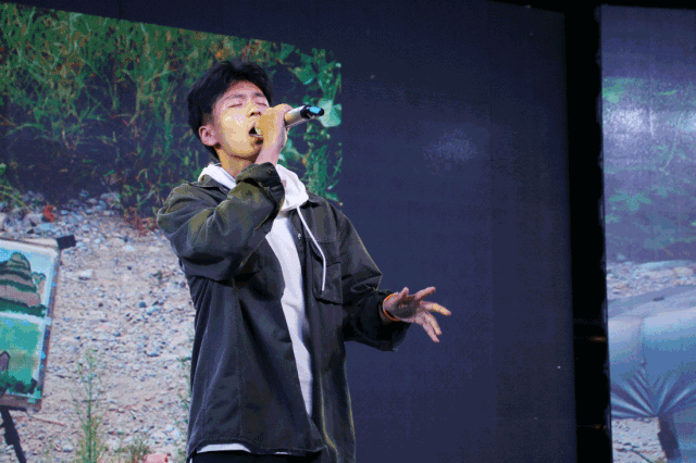 杨步凡