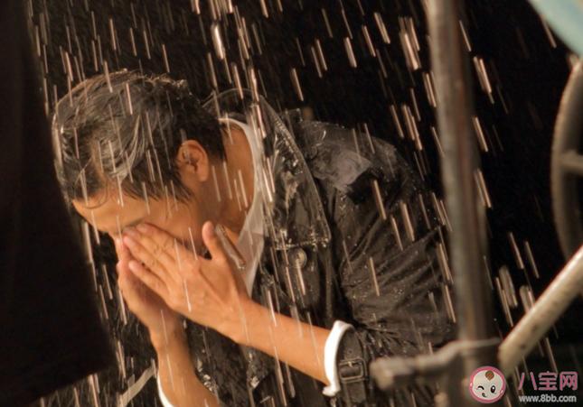 被雨淋湿的头发不洗会怎么样