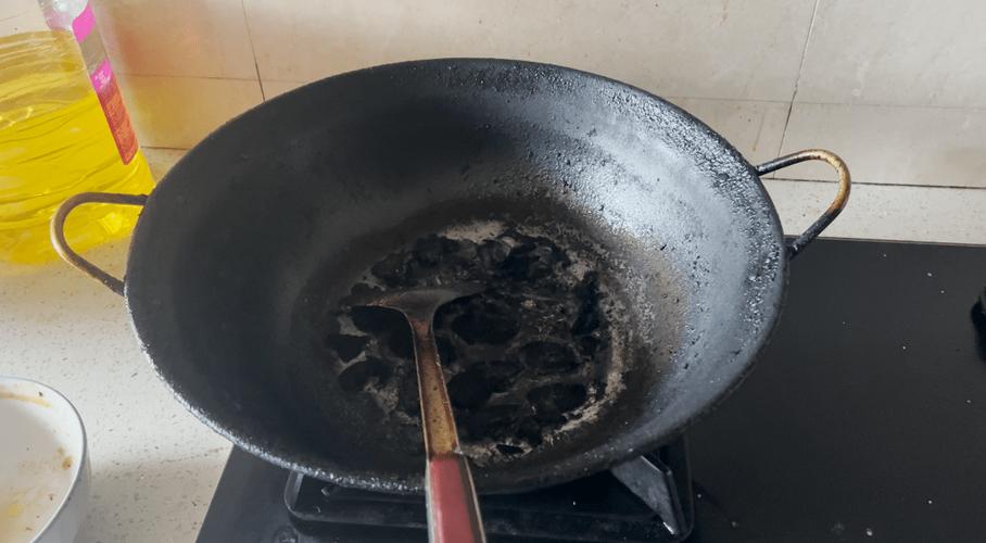蒸锅烧干了还能用吗游戏截图