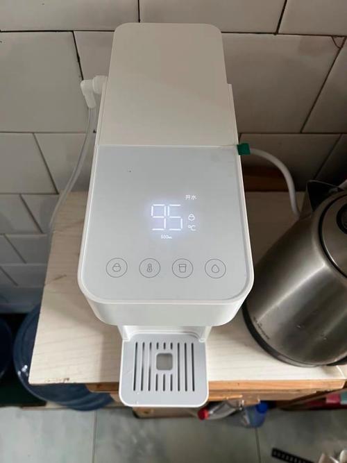 小米即热饮水机三个灯闪烁