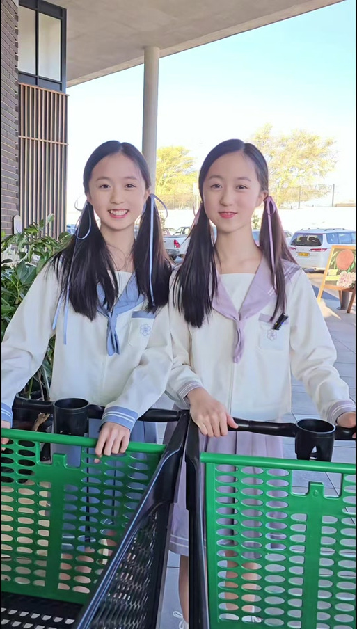 布丁糖糖双胞胎姐妹