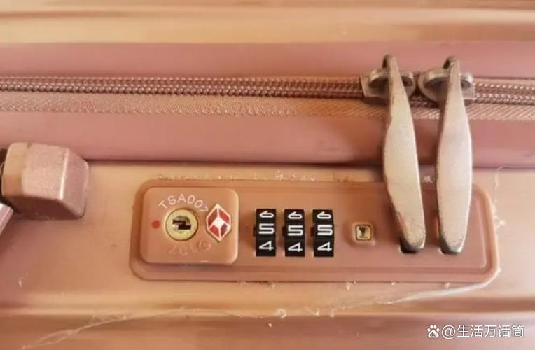 拉杆箱初始密码000怎么改