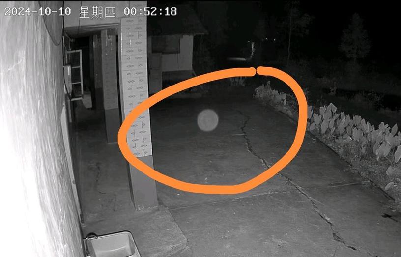 摄像头灯一闪一闪是什么原因缩略图