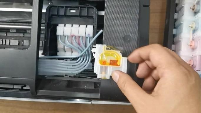 爱普生l805打印机如何检查墨量