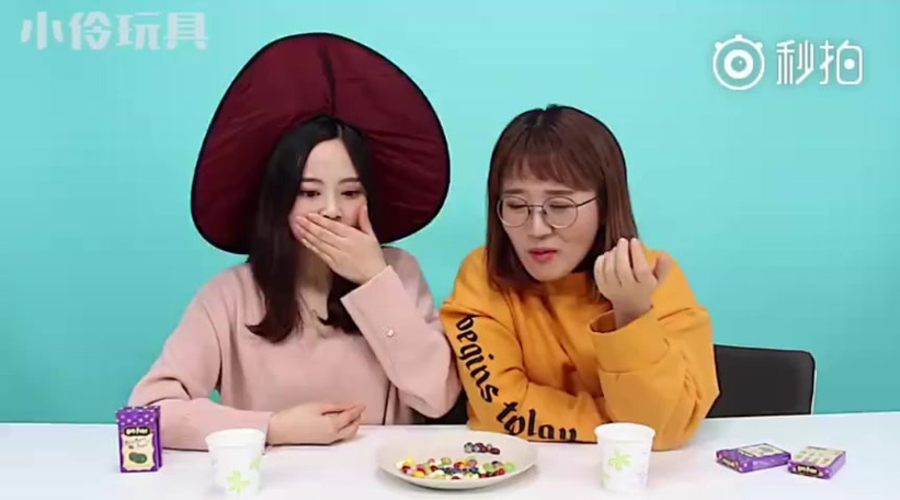 小伶玩具买冰淇淋