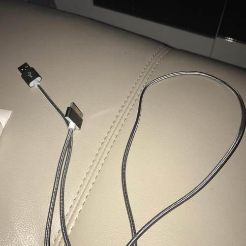 ipad显示一根充电线缩略图