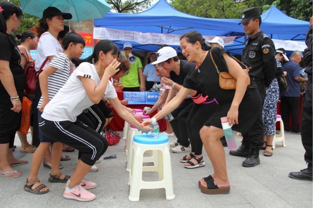 抢水瓶游戏口令缩略图