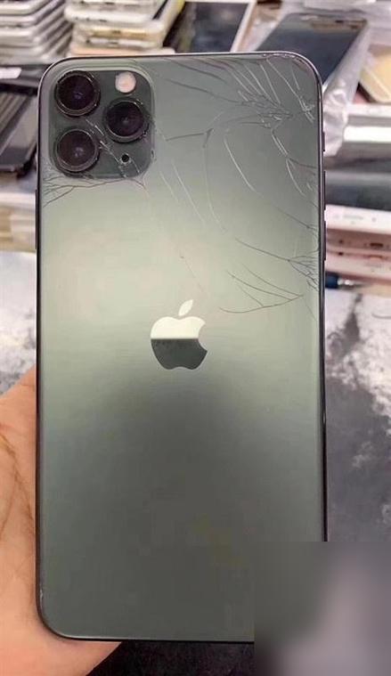 苹果12pro后盖玻璃碎了更换多少钱