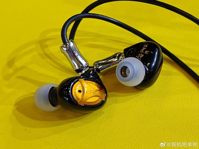 耳机说话声音小