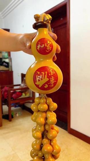 葫芦里边装什么东西寓意好