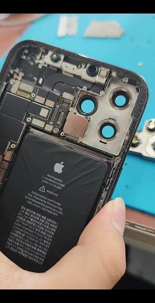 苹果手机前摄像头抖动怎么回事