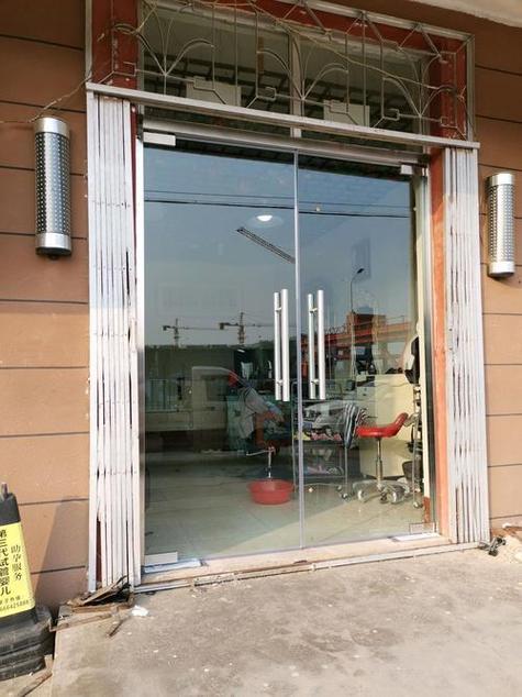 店铺玻璃门能开不能关