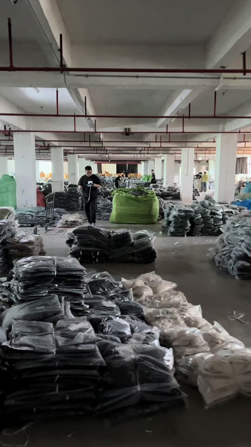衣服仓库怎么整理