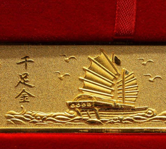 千足金前面的dc是什么意思