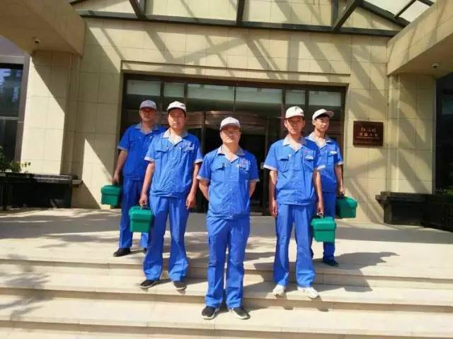 绝品物业维修工