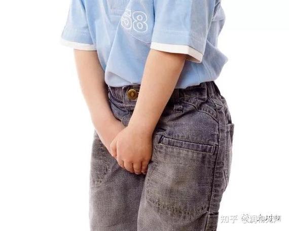 上舞蹈课憋晨尿没憋住尿裤子知乎