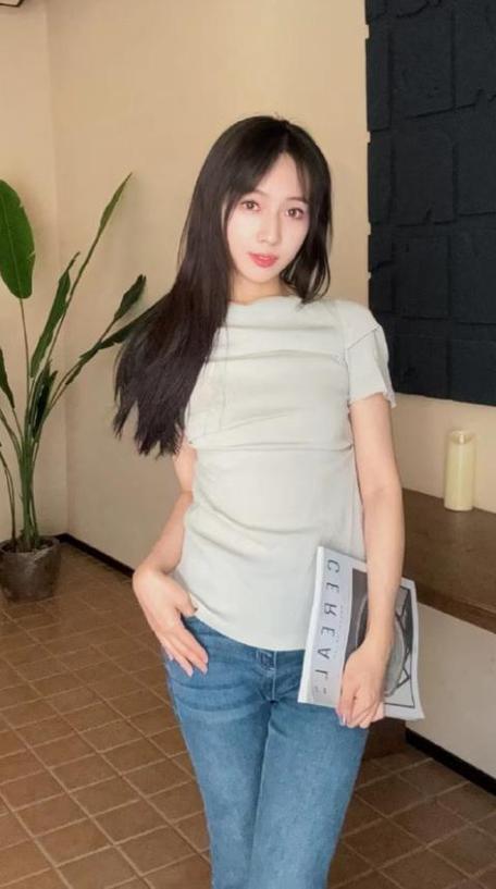 秦牛正威个人资料