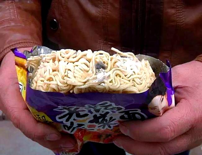 泡面面饼过期了还能吃吗