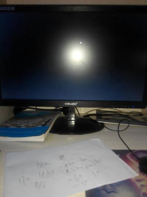 电脑一会儿黑屏一会亮缩略图
