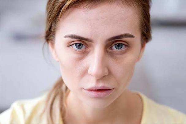 面容移低一点如何调整