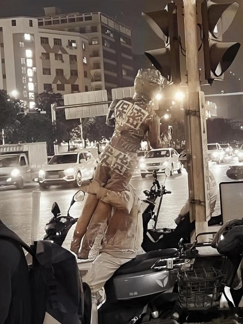 多多代收点莫名其妙收到快递