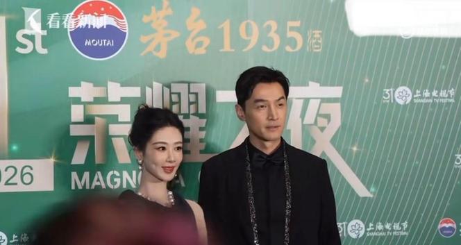 胡歌给杨紫梅婷让C位