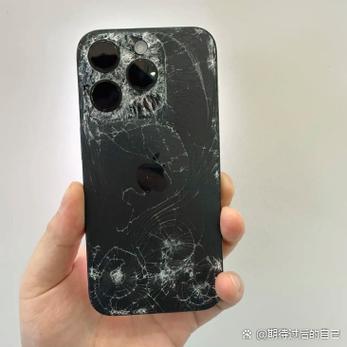 苹果14黑色摔碎了图片