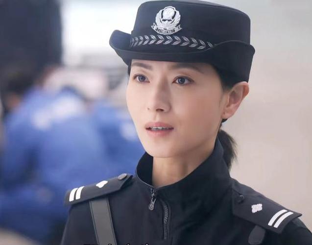 男主是刑警女主是明星缩略图