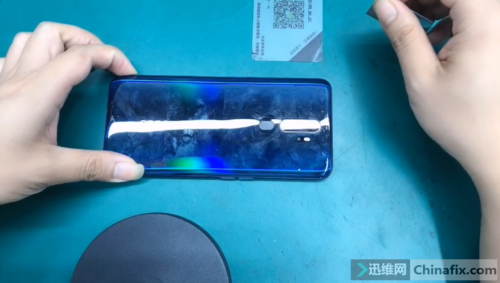 oppoa11手机怎么拆开后盖