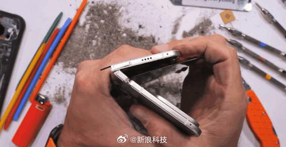 手机被用力掰有事吗