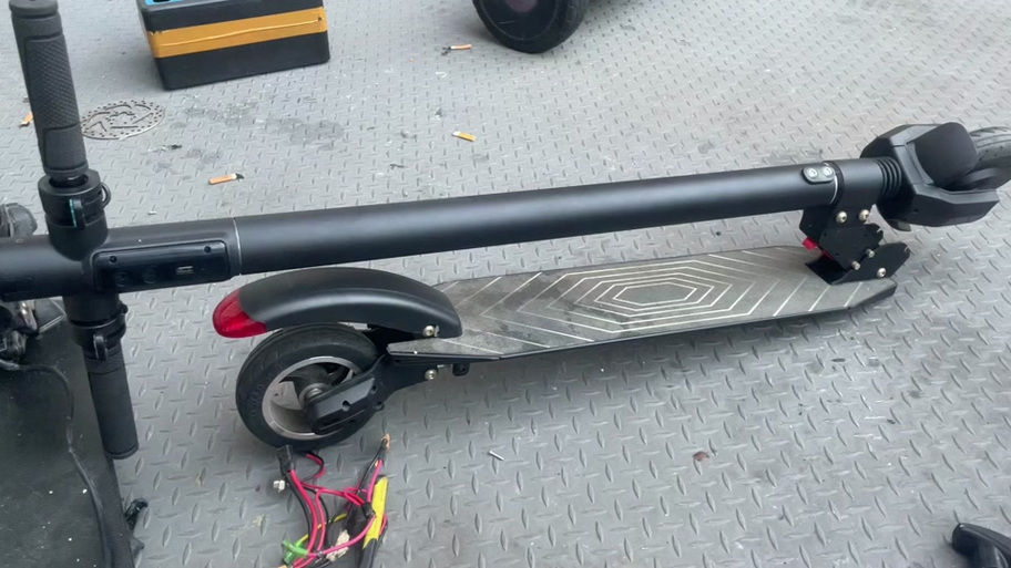 电动滑板车解除限速